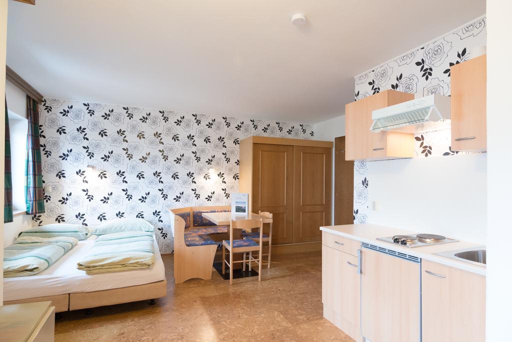 Haus Brandeck Hotel Uttendorf Szoba fotó